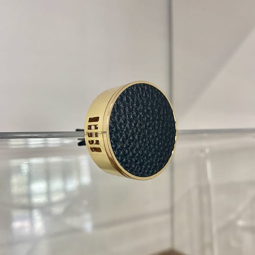 car diff black leather 1