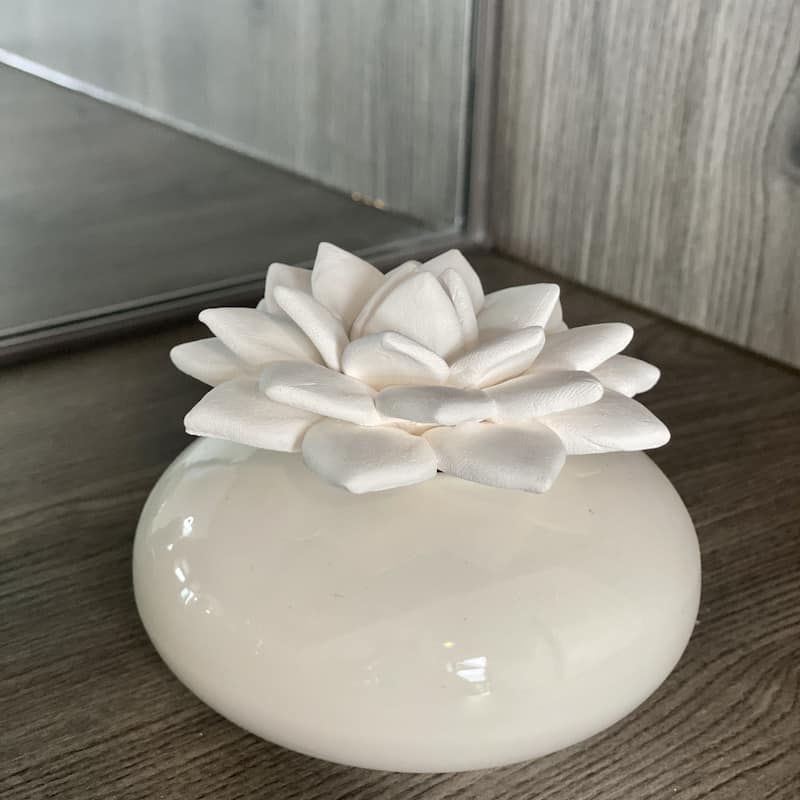 Lotus Flower with White Ceramic Base - No Scent