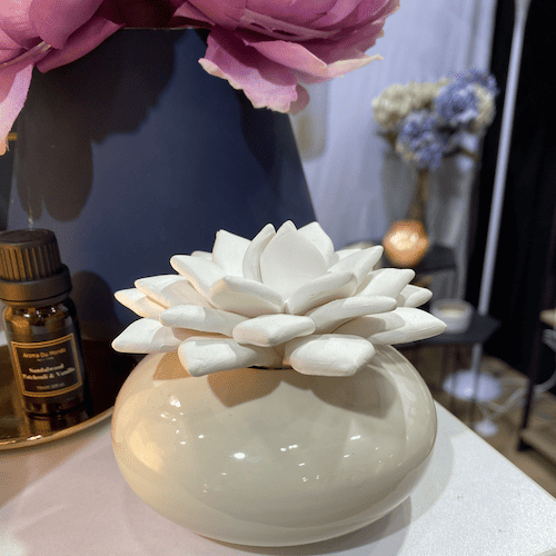 lotus with white ceramic base 500 2