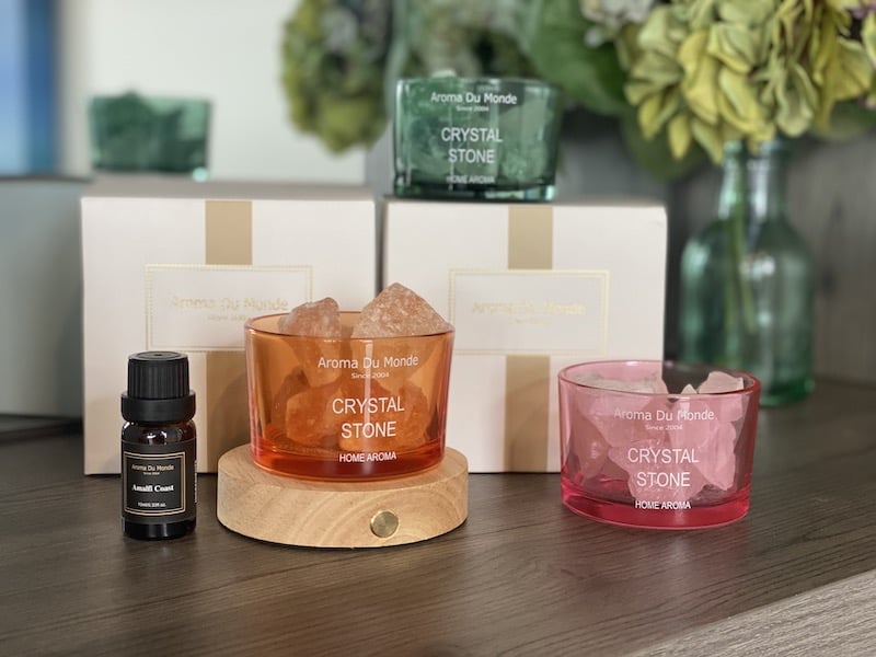 Mini Green Crystal Stone Diffuser with cordless USB Light Base