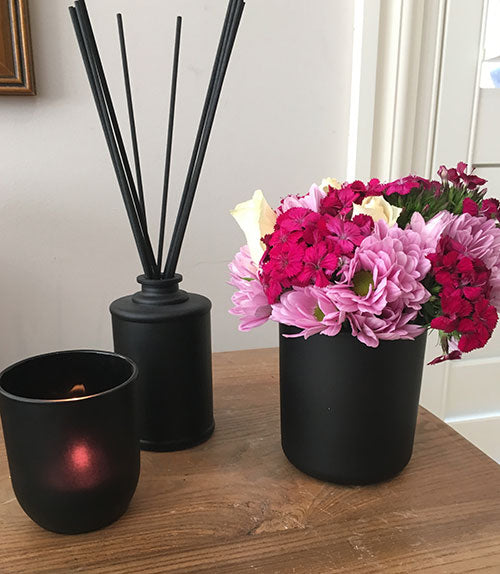 Sleek & modern candle glass jar