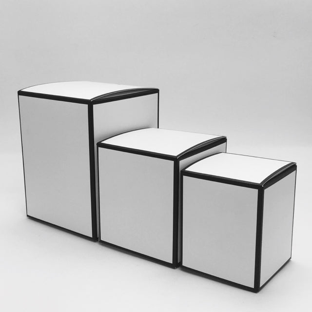 Gift Box White/Black Medium